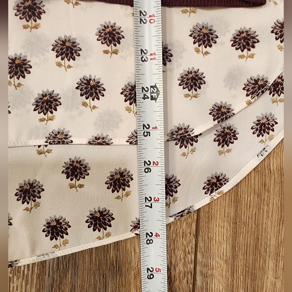 Women's Burgundy Layered Top Size Medium - Picture 5 of 8